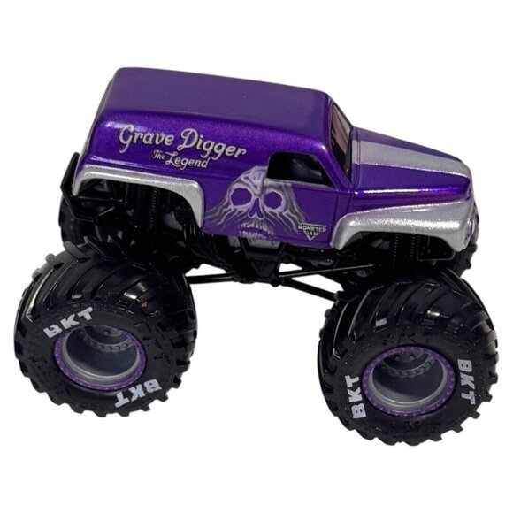 Grave Digger the Legend MONSTER JAM Truck 2023 1/64 Spin Master Series - Picture 1 of 3